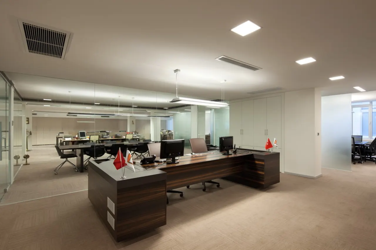 Densan Office — 6